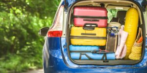 Carro com porta-malas grande