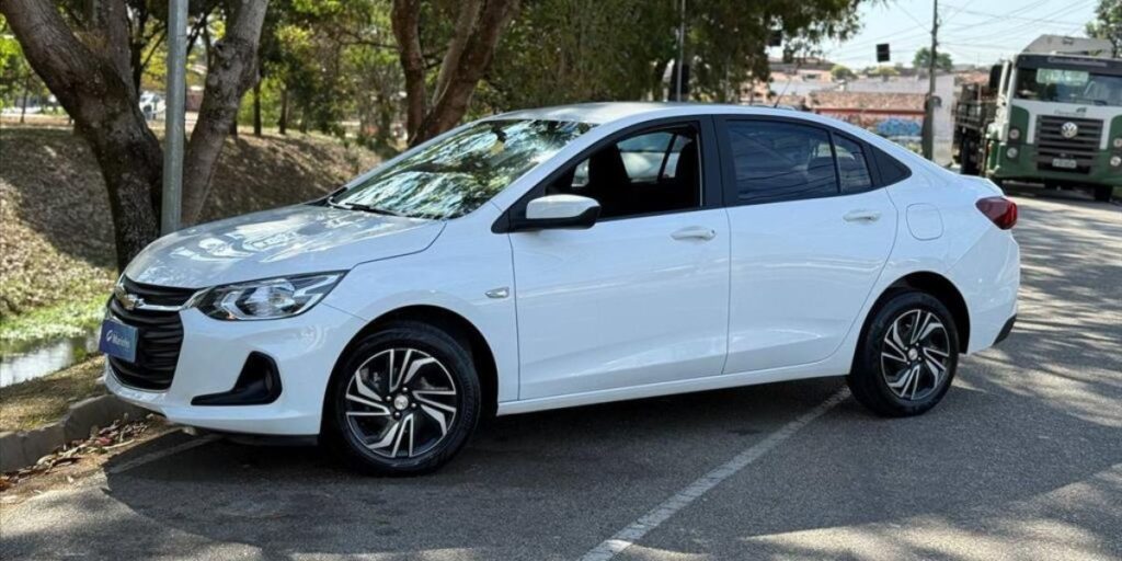 Chevrolet Onix carro para trabalho seminovo
